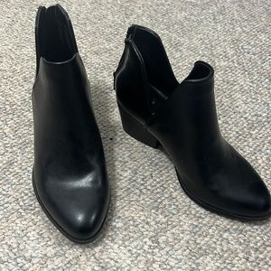 Womens black heeled booties never worn
